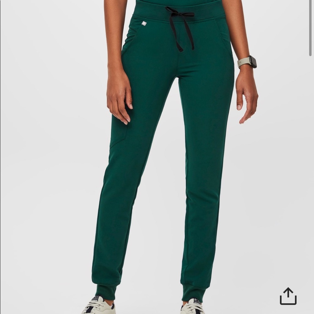 FIGS Hunter Green Joggers Large Petite